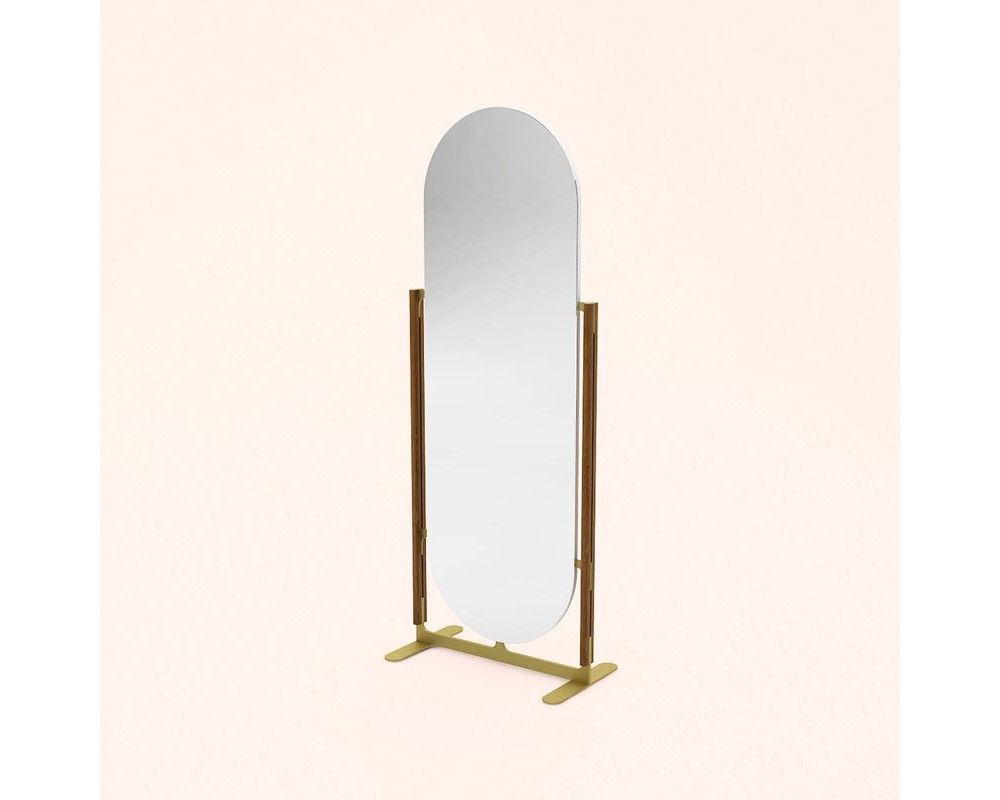 un miroir en bronze vue de profil
