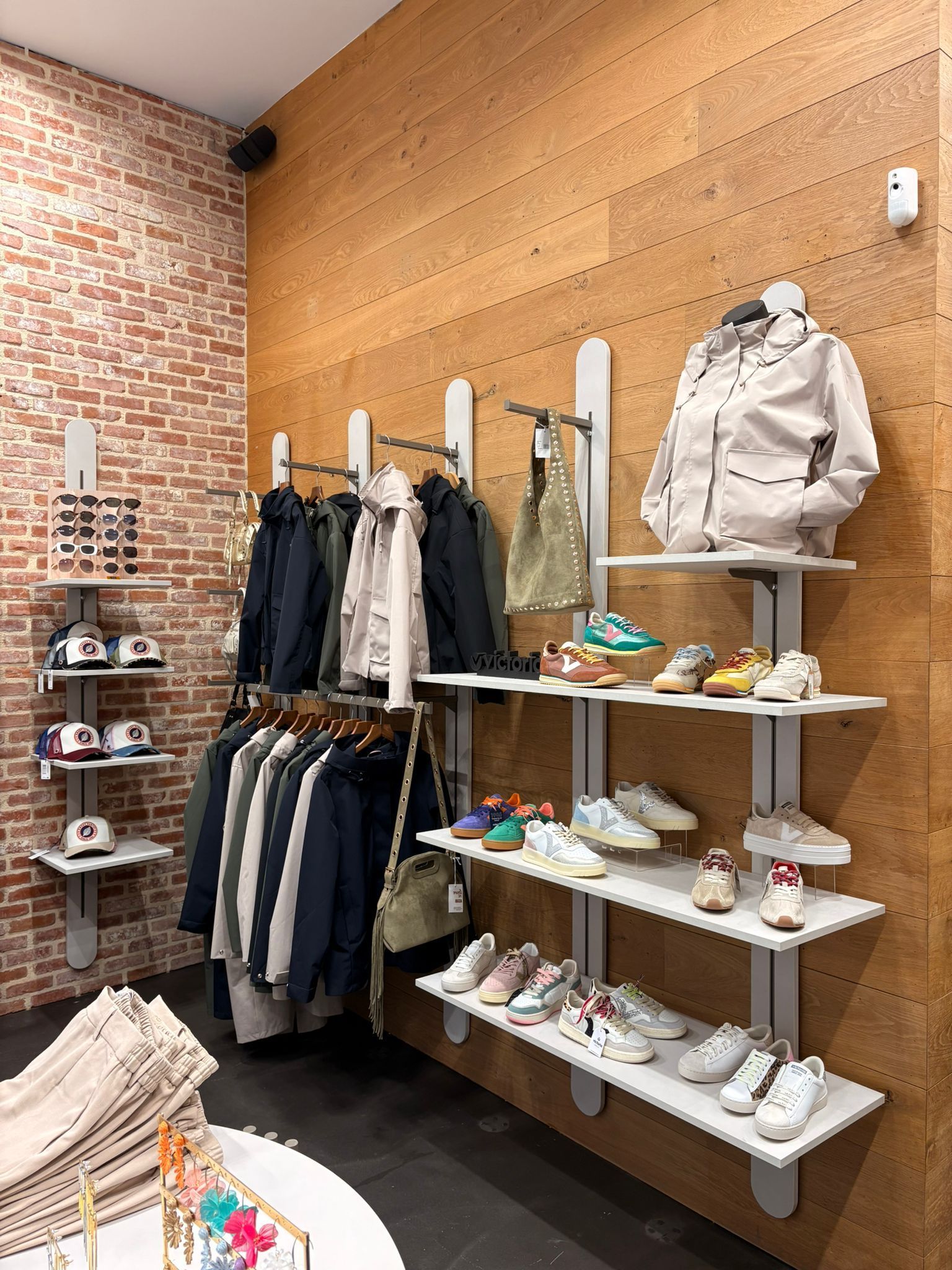 Agencement de la boutique MODI IN